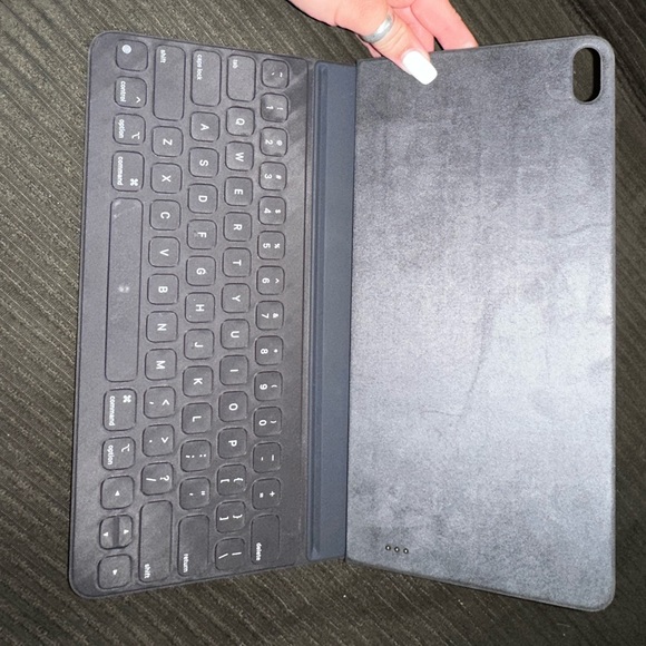 ipad Pro Smart Keyboard - Picture 4 of 5